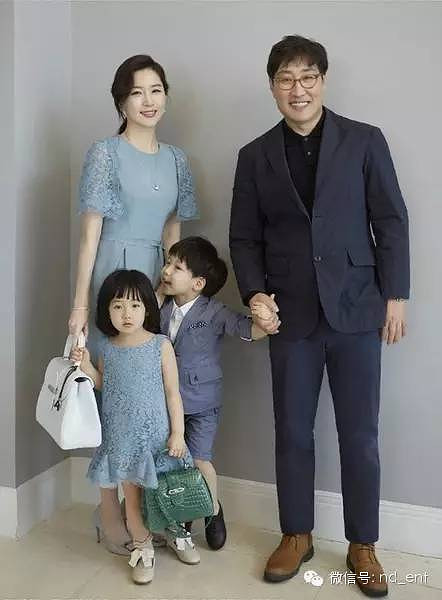 开八| 45岁的李英爱依然气质美好,她的龙凤胎还