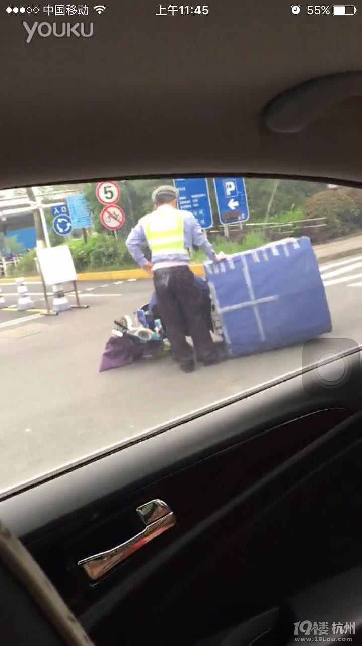 摩的VS城管,你怎么看?