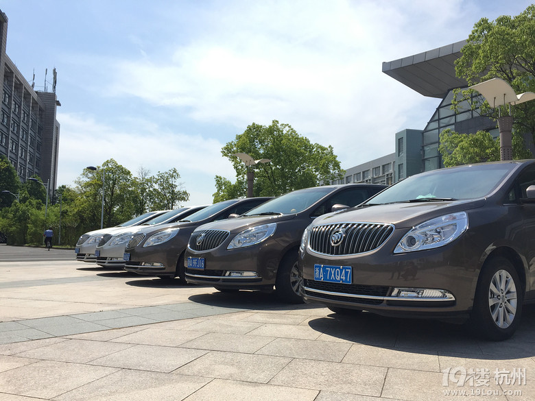 专业别克GL8高端商务车车队 带司机出租 虹桥