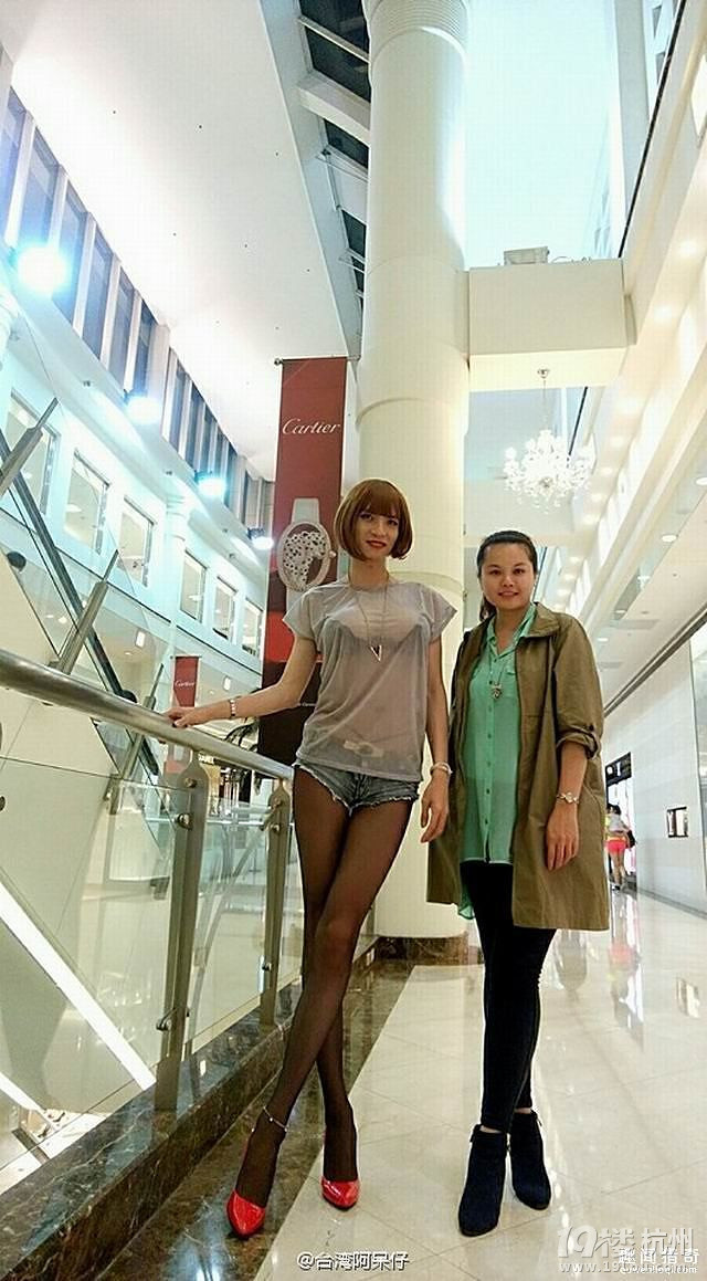 1米9超性感伪娘火了!然而这世界充满了欺骗