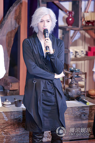 《寻找前世之旅》探班 马可吸血鬼装扮惊艳亮