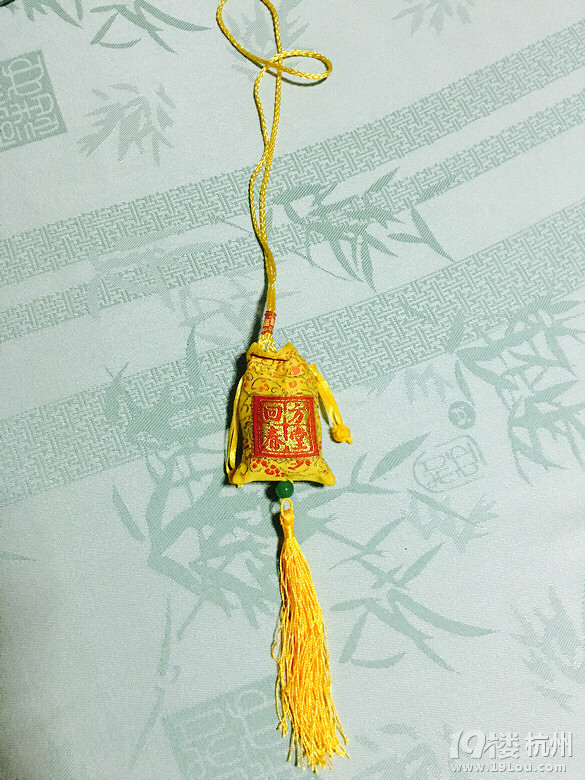 下午拿到手的方回春堂的香囊