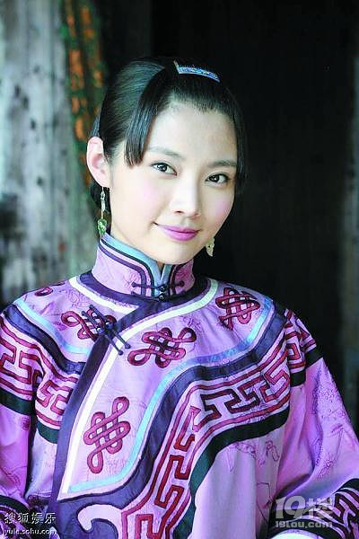 他是有几亿零花钱的富二代,被曝假唱、约炮、