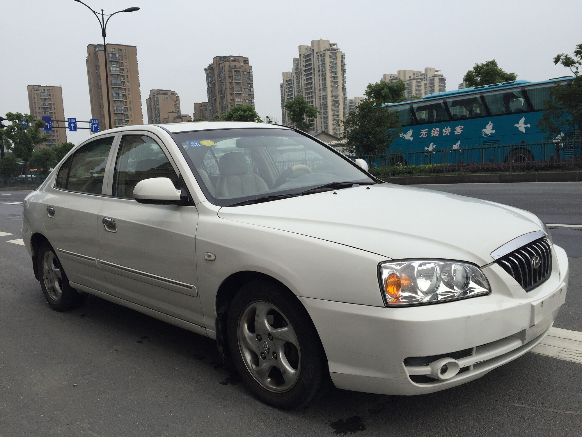 05年9月现代伊兰特1.6自动天窗豪华版