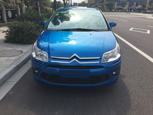 雪铁龙世嘉 蓝色