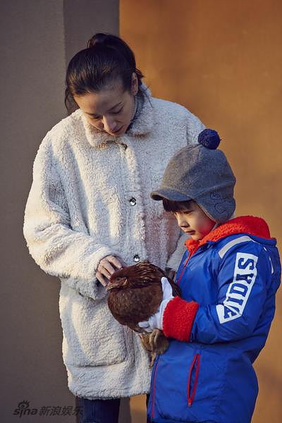 组图:董洁家庭矛盾升级 顶顶变小领导解决危机