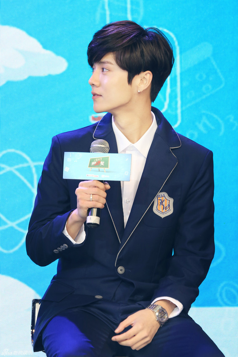 组图:《我去上学啦》鹿晗大张伟感情相互交织