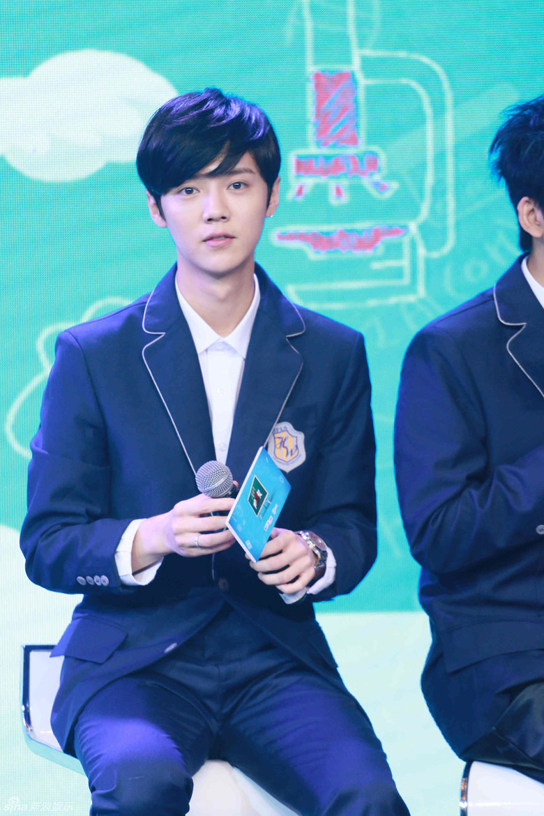 组图:《我去上学啦》鹿晗大张伟感情相互交织