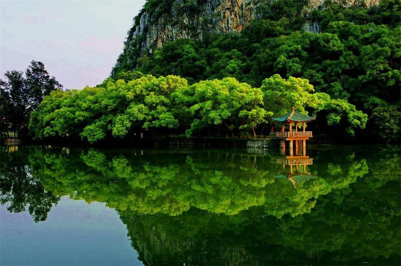 广东肇庆七星岩