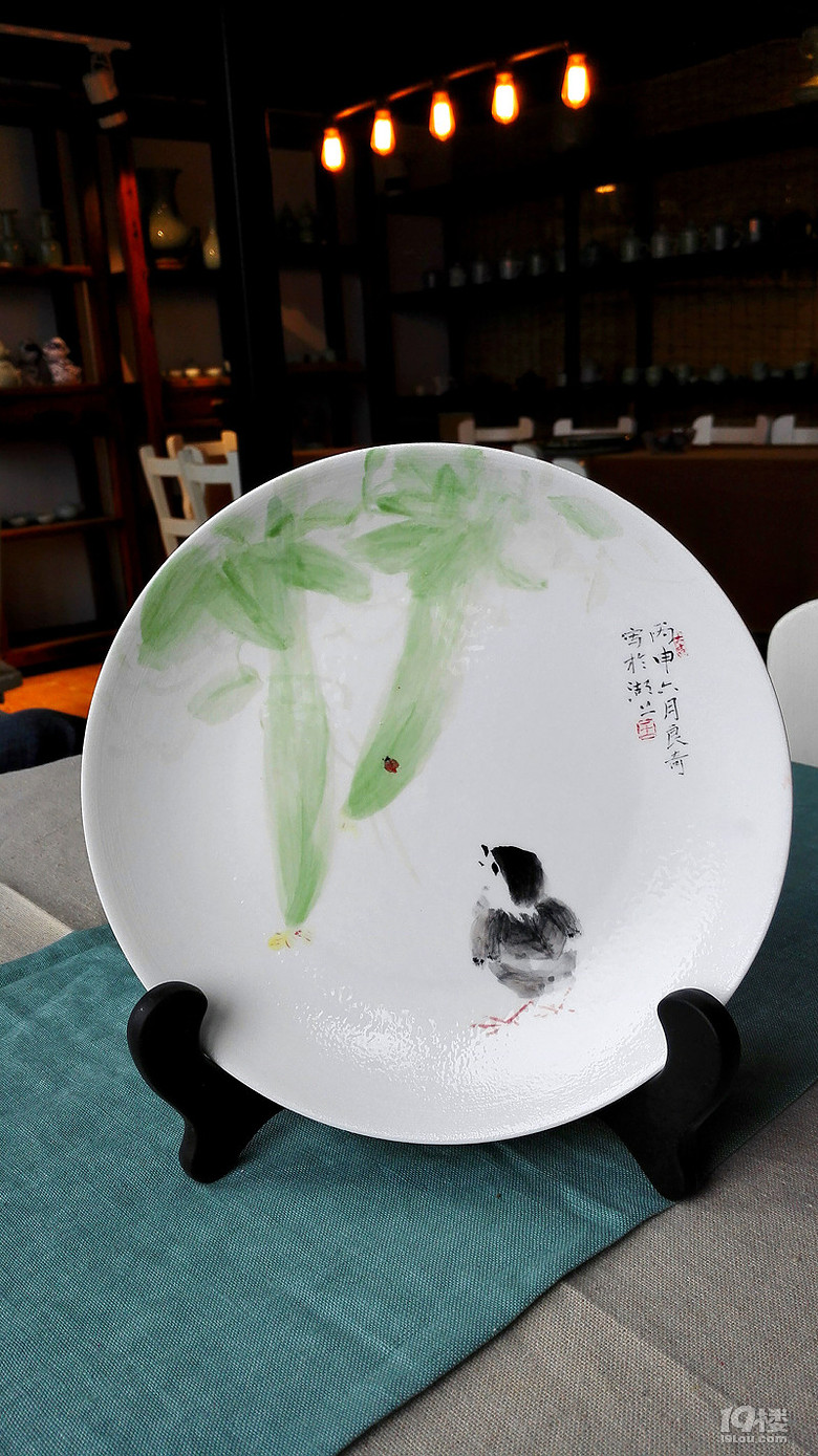 釉下彩手绘盘,你们想试试吗?