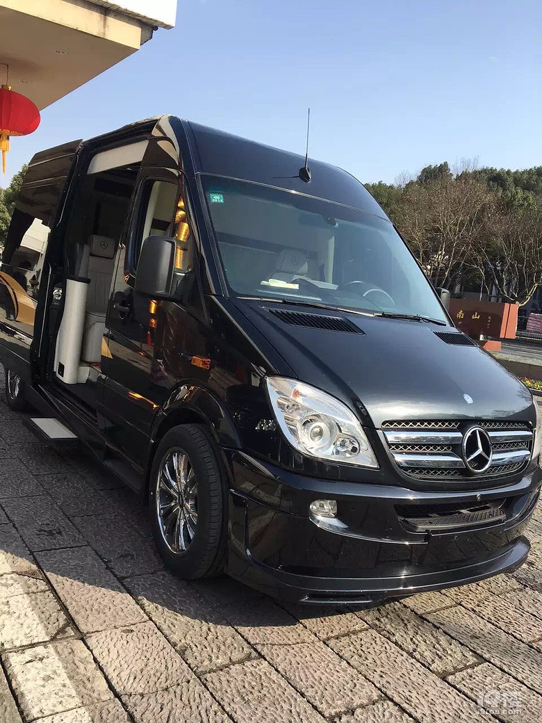 贵宾租车 商务租车 旅游带司机租车 考察包车 演唱会包车大量