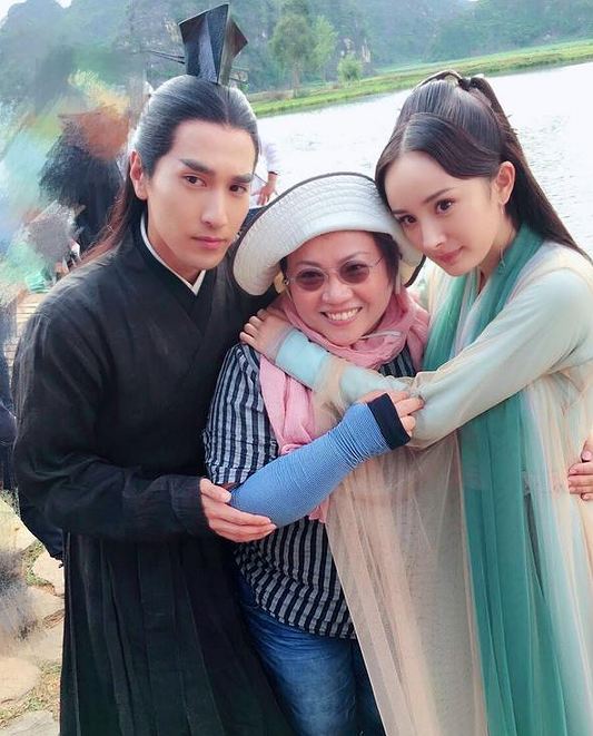 《三生三世》杀青 赵又廷晒和杨幂古装合影-大