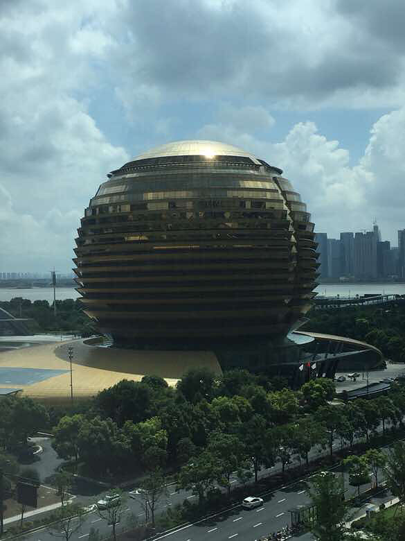 今天天气不错,喝杯花茶