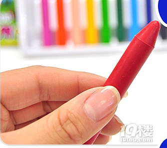 给娃娃买了一套彩色不脏手腊粉笔,等待发货!
