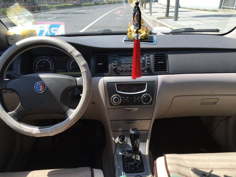 吉利英伦sc718 白色 $3.98