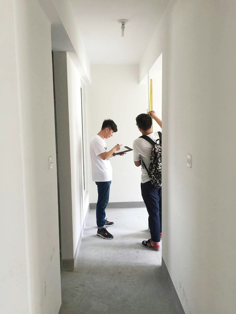 ������������˲ţ��в�װ�εڰ���ʵϰ��ת������¡�ؾ���