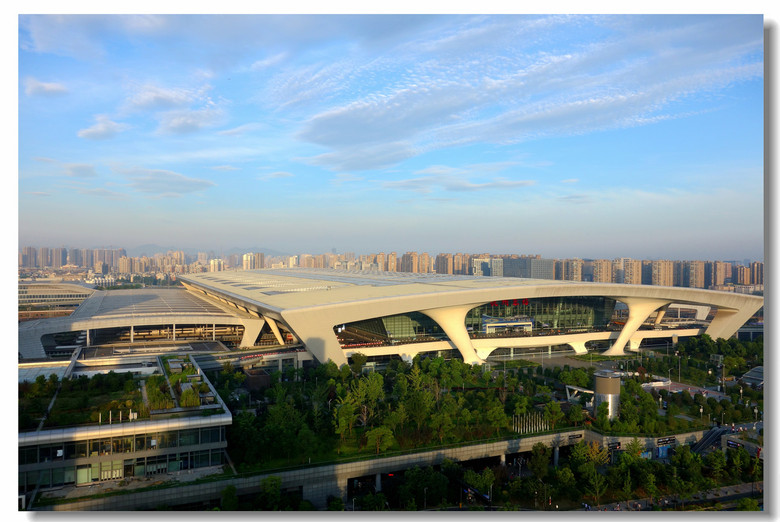 【亚洲最大客运枢纽杭州东站】