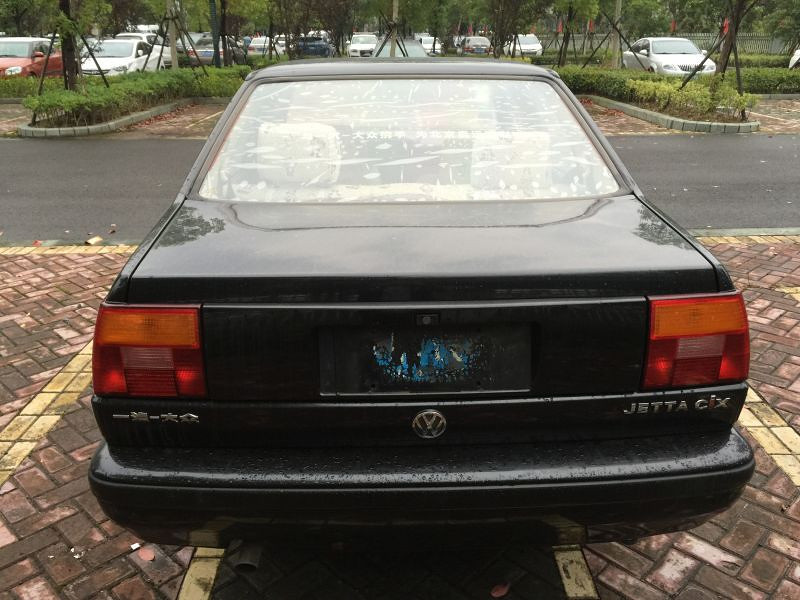 大众捷达1.6 黑￥2