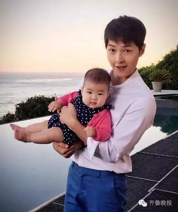 【摔倒了要抱抱】鹿晗陈伟霆宋仲基李易峰,男明星抱娃哪家强