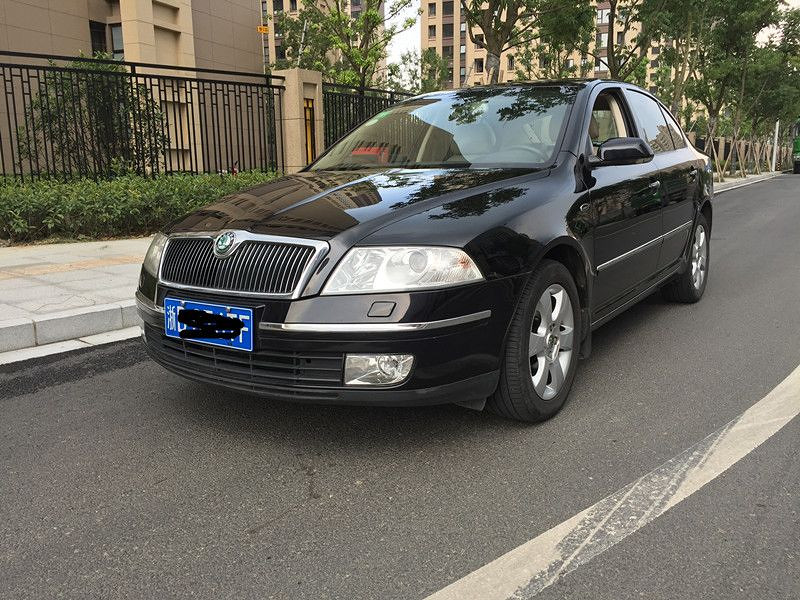 斯柯达明锐1.6at高配 黑色