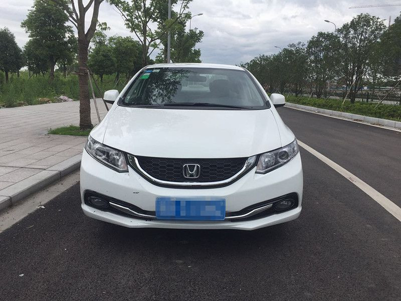 本田思域 白色￥9.68绝对诚信正常减价,拒绝低价欺骗