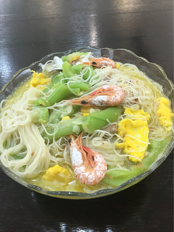   外卖吃腻了,自己烧天罗丝面填肚