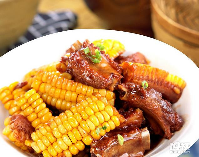 玉米烧排骨