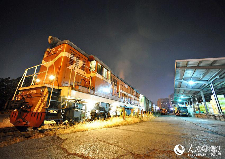 艮山门站送走最后一班货运列车百年老站转身接停动车