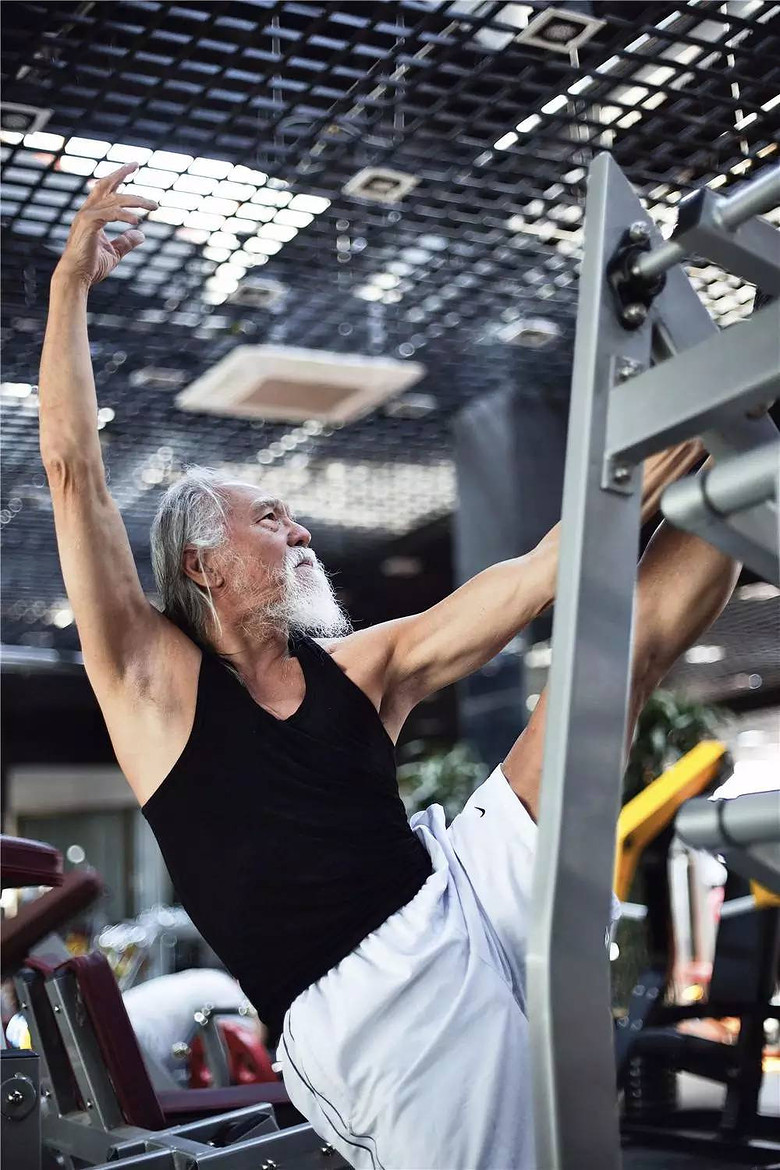 看完泪目!中国最帅老头王德顺: 我才80岁,还可以从头来-城事-杭州19楼