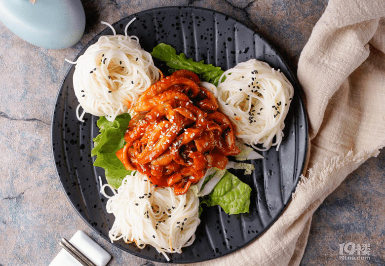 那些年,《食戟之靈》里讓我們直流口水的的美食君們。。。。。。