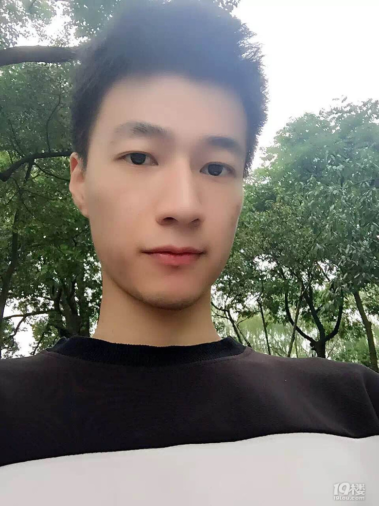 【單身專訪】穿白襯衫的小鮮肉好帥呀!超版要犯花癡啦