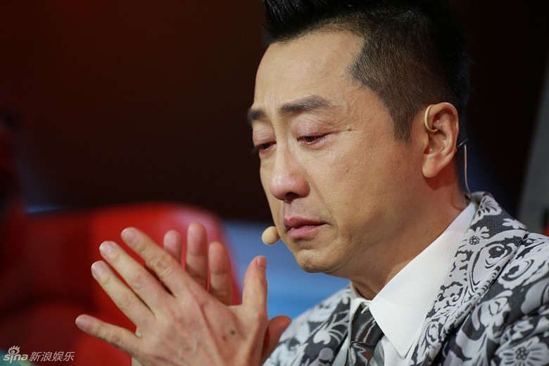 组图:哈林失控老泪纵横 范晓萱抚肩贴心安慰