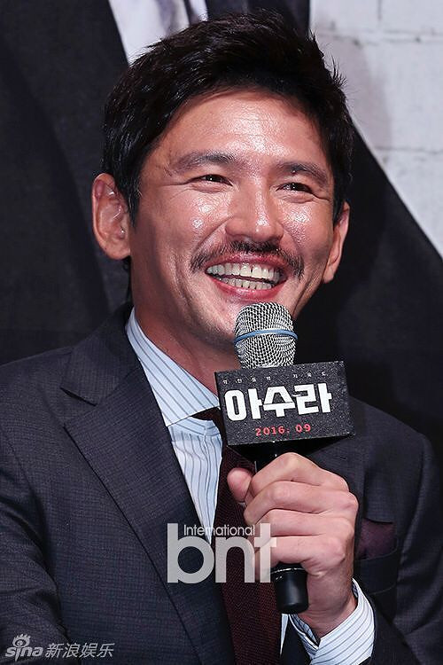 组图:《阿修罗》发布会 郑雨盛率众多型男亮相