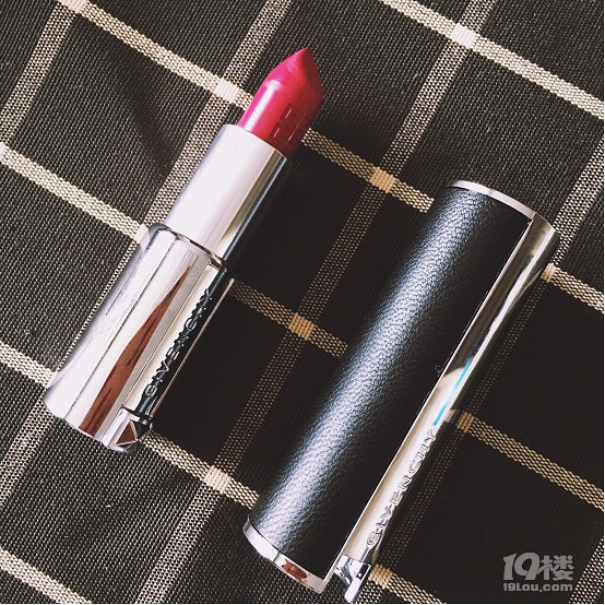 【彩妆控的夏季爱用品】性价比中的战斗机