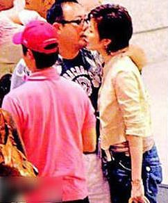 勾引成龙,致正房流产,最嚣张小三依然相信爱