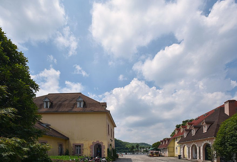 【初秋身影】法式小镇天都公园