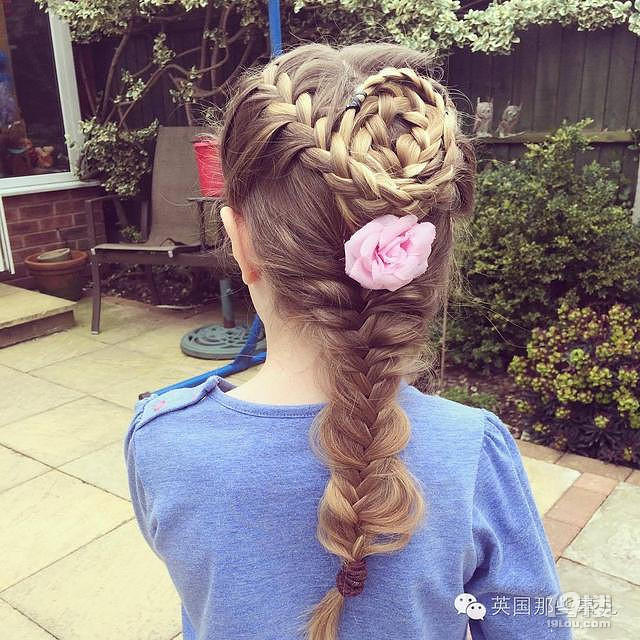 这手艺撩妹啊!13岁小男孩把发型玩的那么溜