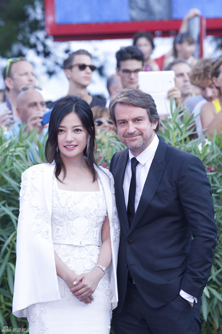 组图:威尼斯电影节闭幕 评委赵薇粉裙露笑容-八卦绯闻-八卦田-杭州