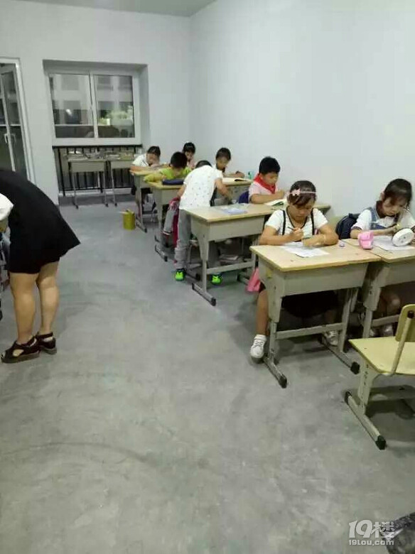 瓶窑柳郡晚辅(瓶窑汽车站附近)