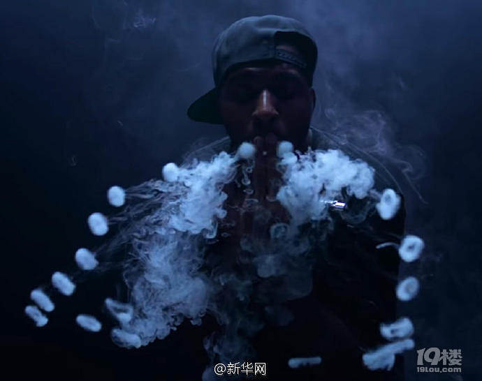 最牛电子烟高手花式吐烟圈 网友直呼逆天