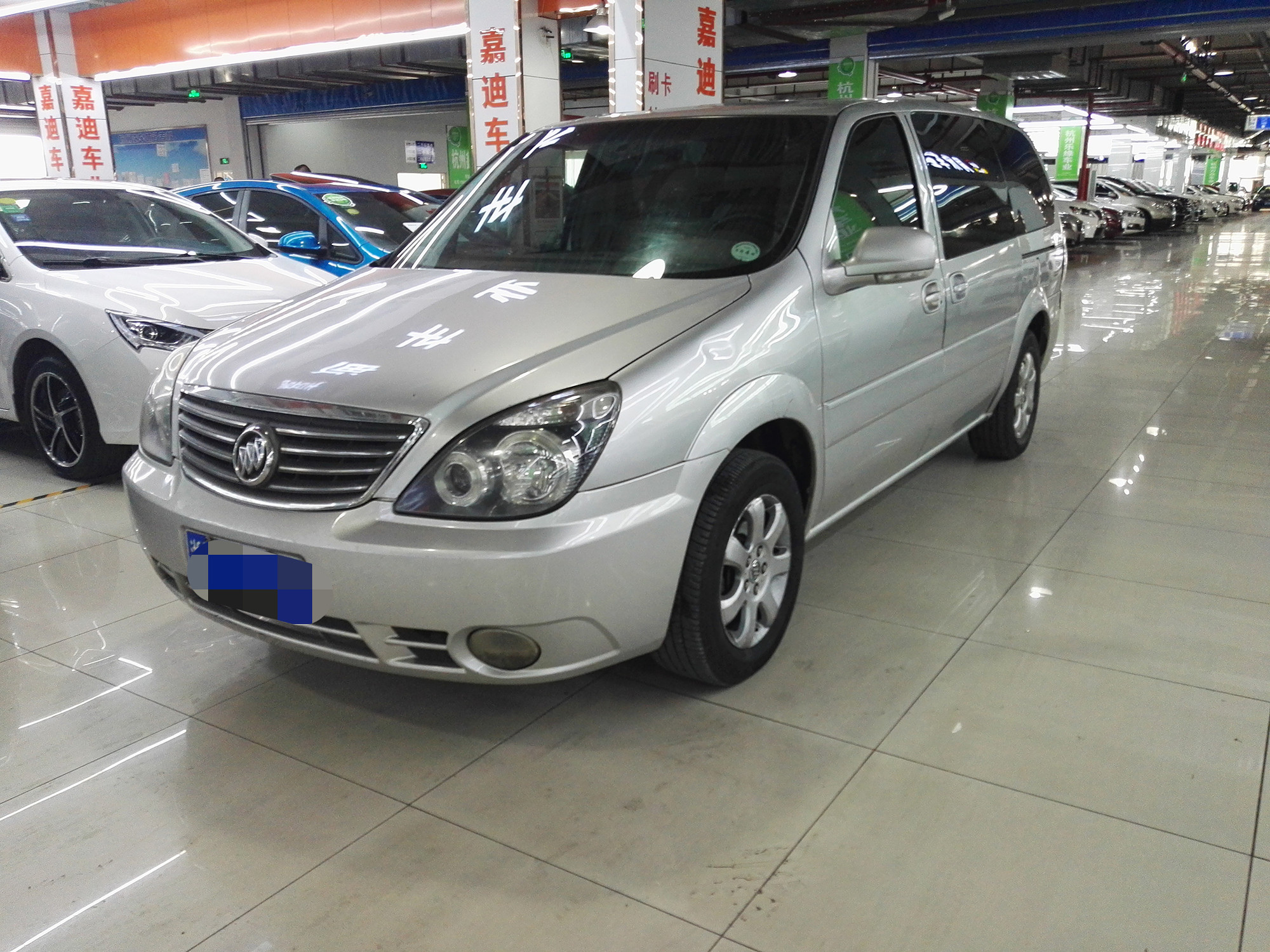 09年别克gl8 16万公里