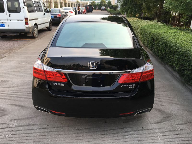 本田雅阁2.4顶配 黑色【可按揭 还有更多车源可咨询】