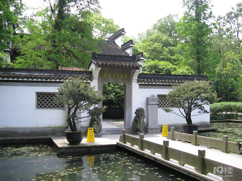 乐水亭旅游攻略 观景亭台纵览西湖美景