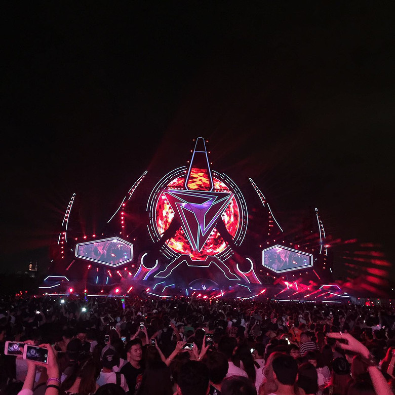 国庆随手拍:上海风暴电音节