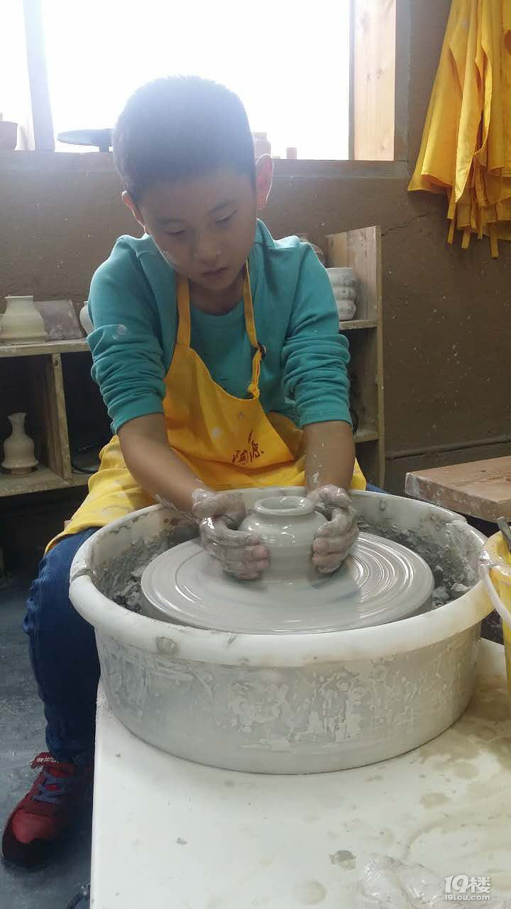 看著你們這樣"玩泥"真開心!