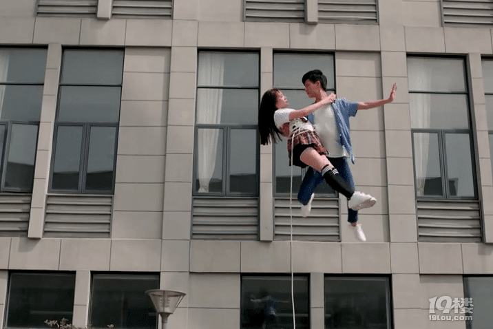 图解电影《捡个将军做男友》 太监还来抢食,那