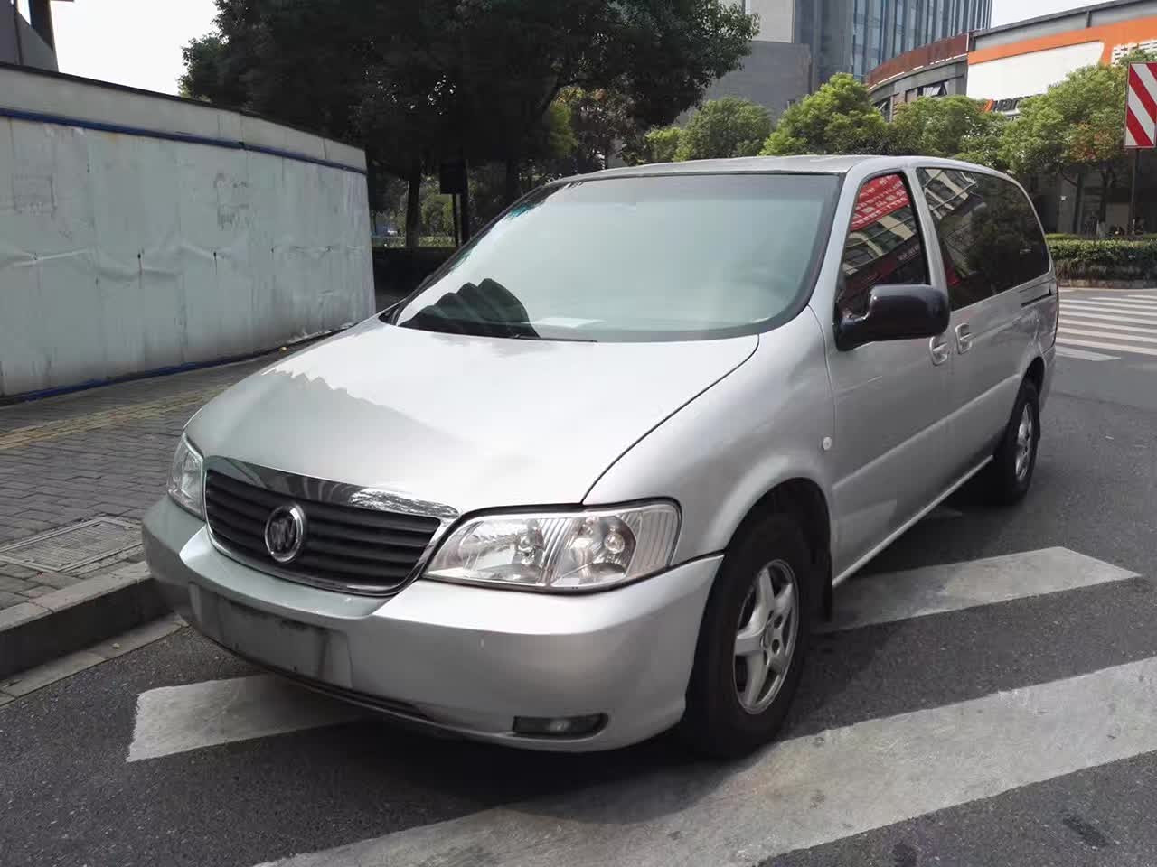 05年12月别克gl8 18万公里