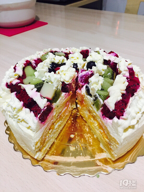 芒果夹心水果蛋糕