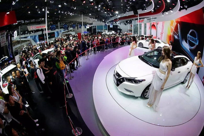 香车美女来袭!今年武汉最高规格车展已来了!这