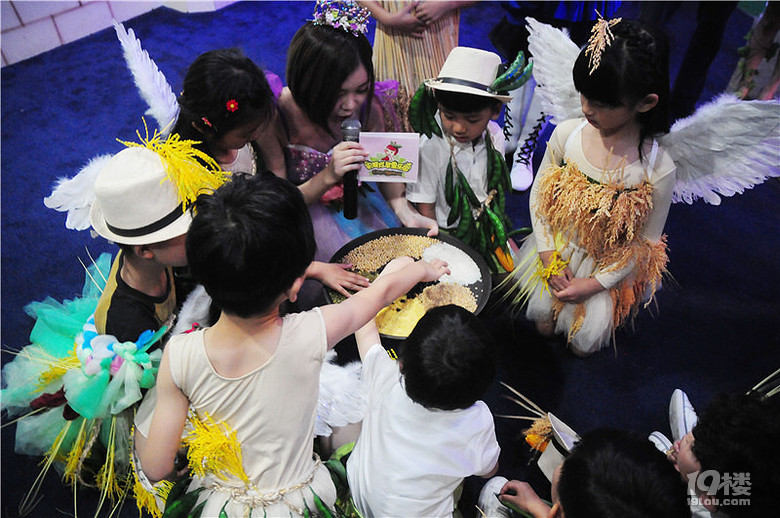 杭州萌娃五谷“維密”秀,呼吁辨五谷知節(jié)糧
